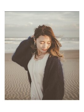 ノイエルオルト(neuer ort) 透明感ベージュのグラデーションカラー