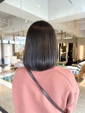 リーファ(reefur) 斜めバング小顔ボブ愛されグレージュカラー