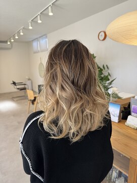 ケルン(cairn) バレイヤージュ