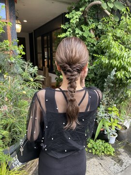 クンクンルーホーライシー(KUN KUN LU HO laishi) 編み下ろしヘア