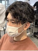 難波ツイストパーマメンズスパイラルパーマフェザーショート色気
