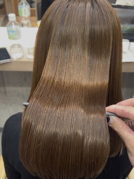 アリアバイエクラート 新宿南口店(ARiA by ECLART) 毛先がパサつき、広がりでもさらさらへ！