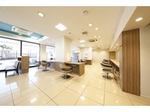 アッシュ 鷺沼店(Ash)の雰囲気（広い店内で、居心地の良い空間づくり【鷺沼/たまプラーザ】）