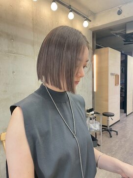 ソルトウォーター(SALT WATER) ベージュ/ハイトーン/ブリーチ/くびれヘア/恵比寿/代官山