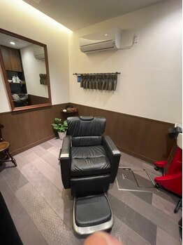 ヘアサロン大野 バルビエ店の写真/【JR蒲田駅東口3分】少しの滞在時間でも居心地が良い。理容室ならではの落ち着いた空間。