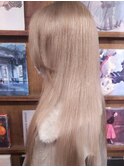 大人透明感アッシュホワイトベージュ　ダブルカラー ブリーチ