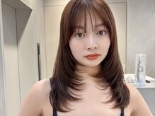 レイヤーカットで顔まわりを丁寧にカットします☆レイヤーカット