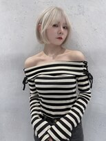 ベガ(VEGA)&nbsp;ロング　ケアブリーチ　ミルクティーベージュ　顔まわり　10代