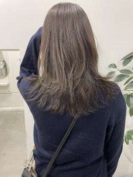 キー(kii) 顔まわりレイヤー/レイヤーカット