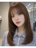 ロング×ナチュラルレイヤー×シースルーバング×ストレート寄り