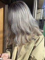 ブレイズヘアー(BLAZEhair)&nbsp;【完全外国人風デザイン】ミルクティグレージュ×ブリーチ３回