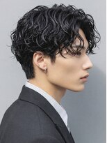 インブルーム(In Bloom)&nbsp;波巻きパーマ ビジネスヘア ツーブロック 黒髪 メンズカット