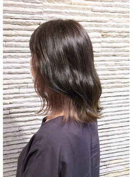 ララ 西川口(LaRA) 外ハネ×ミルクベージュ　インナーカラーver.（川口・西川口）