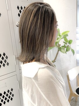 サンク 原宿 表参道(cinq) ダブルカラー/ケアブリーチ/インナーカラー/ハイライト[原宿]