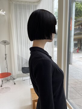 ハイブ 金沢(Hive) 10代20代切りっぱなしボブ顔周りカット縮毛矯正ツヤ髪スタイル