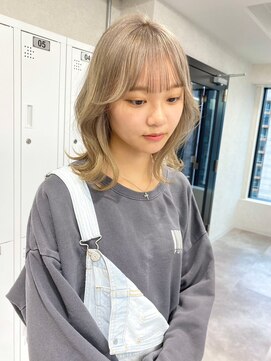 ツキ 横浜店(tuki) ミルクティーベージュダブルカラーケアブリーチインナーカラー