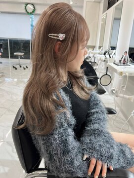 ランテルディ 渋谷(LANTERDIT) 顔周りカット　透明感　ミルクティーカラー　ゆるふわウェーブ