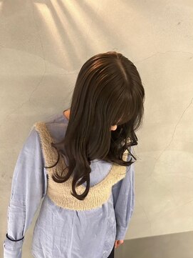 リール(rire) デザインカラーレイヤーカットウェットヘア夏オリーブベージュ