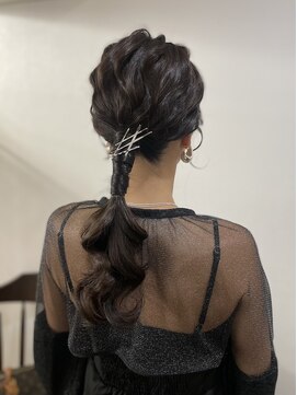 セニシエンタ(CENICIENTA) ローポニー