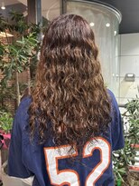 ヘアーアンドメイク ビス(HAIR&MAKE bis) ブリーチパーマ スパイラルパーマ【kotomi】