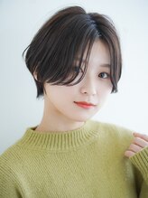 ウィズ 富里店(Wiz) 大人かわいいくびれショート！センターパートで垢抜け感◎