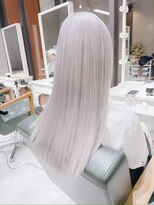 デイズ(days)&nbsp;高明度ホワイトブロンドで作る艶ストレートロング