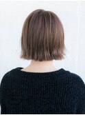 切りっぱなしボブで外ハネスタイル