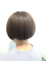 ラヒュー(LAUGHIEW)&nbsp;ミセス ツーブロックボブスタイル