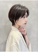大人ショートヘア レイヤー 前髪なし かっこいい 暗髪K05-28