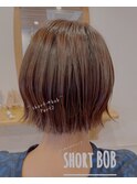 ショートボブ