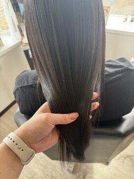 コア フィール ア デイ(COIFFURE A DAY) 新規お得クーポンあり【見附　今町】M3D縮毛矯正