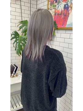 リール(THE RIRE.) ＊THE  RIRE.  シルバーアッシュ×インナーカラー＊