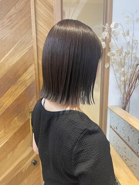 ディー(DEE) bob × brown