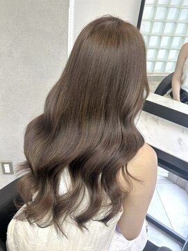 ジゼル 小倉(GiseL) ロング ブリーチなしダブルカラー オリーブベージュ 透明感