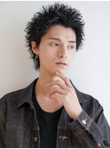 スーツ短髪ツーブロック束感モテる黒髪シークレットパーマ流行