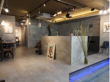 ブルックリンのアトリエの様な店内でゆっくり過ごしてください