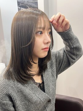 モテ髪　ミディアムレイヤー