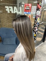 ラフ(LAFF)&nbsp;バレイヤージュ/ベージュ/前頭ブリーチ