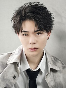 エイド 本店(aid) ショートフェザーパーマかき上げアップバングビジネススーツ眉毛