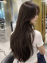 シティ(CITY)&nbsp;ロングレイヤー×チョコレートブラウンで柔らかなツヤ髪に