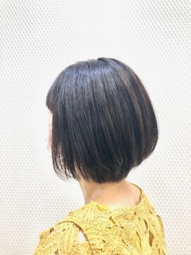 クオリス 上福岡店(QUALIS) 前下がり/ショートボブ/グラボブ/白髪染め/40代50代60代/小顔