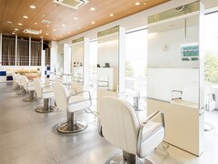 Agu hair face 東広島店【アグ ヘアー フェイス】