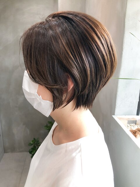 柔らかい丸みのあるショートヘア/横浜髪質改善