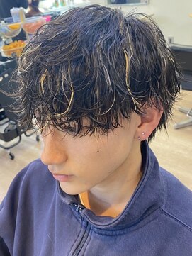 ウェイビーエフティフィフス 横浜西口(WAVEY ft.fifth) 波巻きスパイラルパーマメンズマッシュツイストスパイラルパーマ