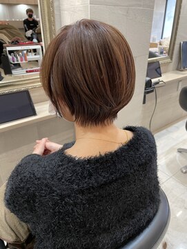 チリンバイロストシティー(Chillin by LOSTCITY) 大人ふんわりショートボブ