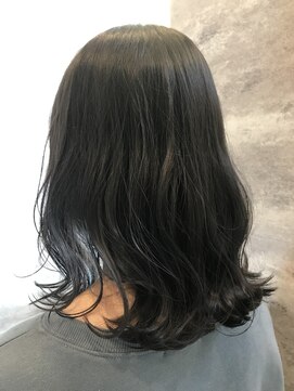 ヘアー ブランコ(hair Blanco) 透明感ある黒髪、ダークグレー