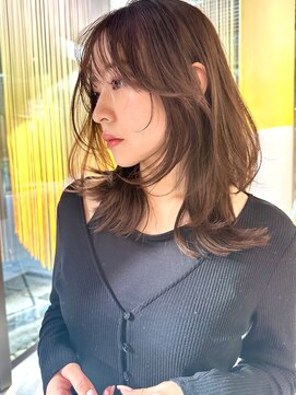 シティ(CITY) 韓国ヘア レイヤーカット 透明感 グレージュ おくれ毛 井坂