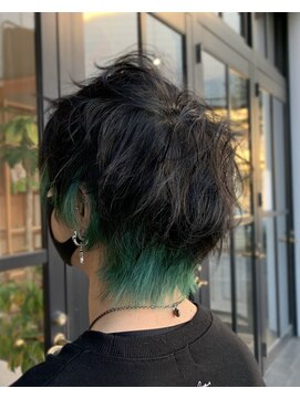 ココネ(cocone) ウルフカット+インナーカラー