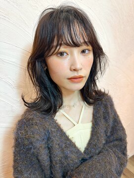リベルタ(liberta) ふんわりくびれミディアム[liberta/ゆう