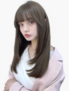 ユーフォリア 銀座(Euphoria) 内巻きカール　レイヤーカット　ぱっつん前髪　アッシュカラー